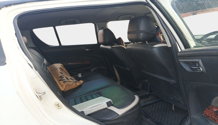 2013 Maruti Swift ZDI, Diesel, Manual, 1,28,977 km, interior