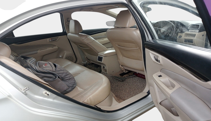 2015 Maruti Ciaz ZDI+ SHVS, Diesel, Manual, 87,562 km, interior