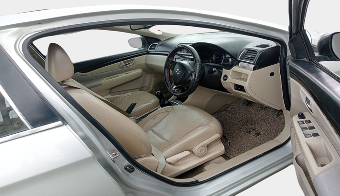2015 Maruti Ciaz ZDI+ SHVS, Diesel, Manual, 87,562 km, interior