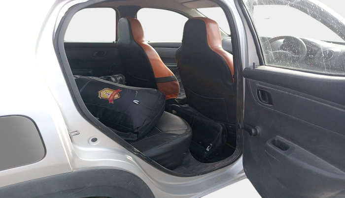 2015 Renault Kwid RXT 0.8, Petrol, Manual, 1,24,006 km, interior