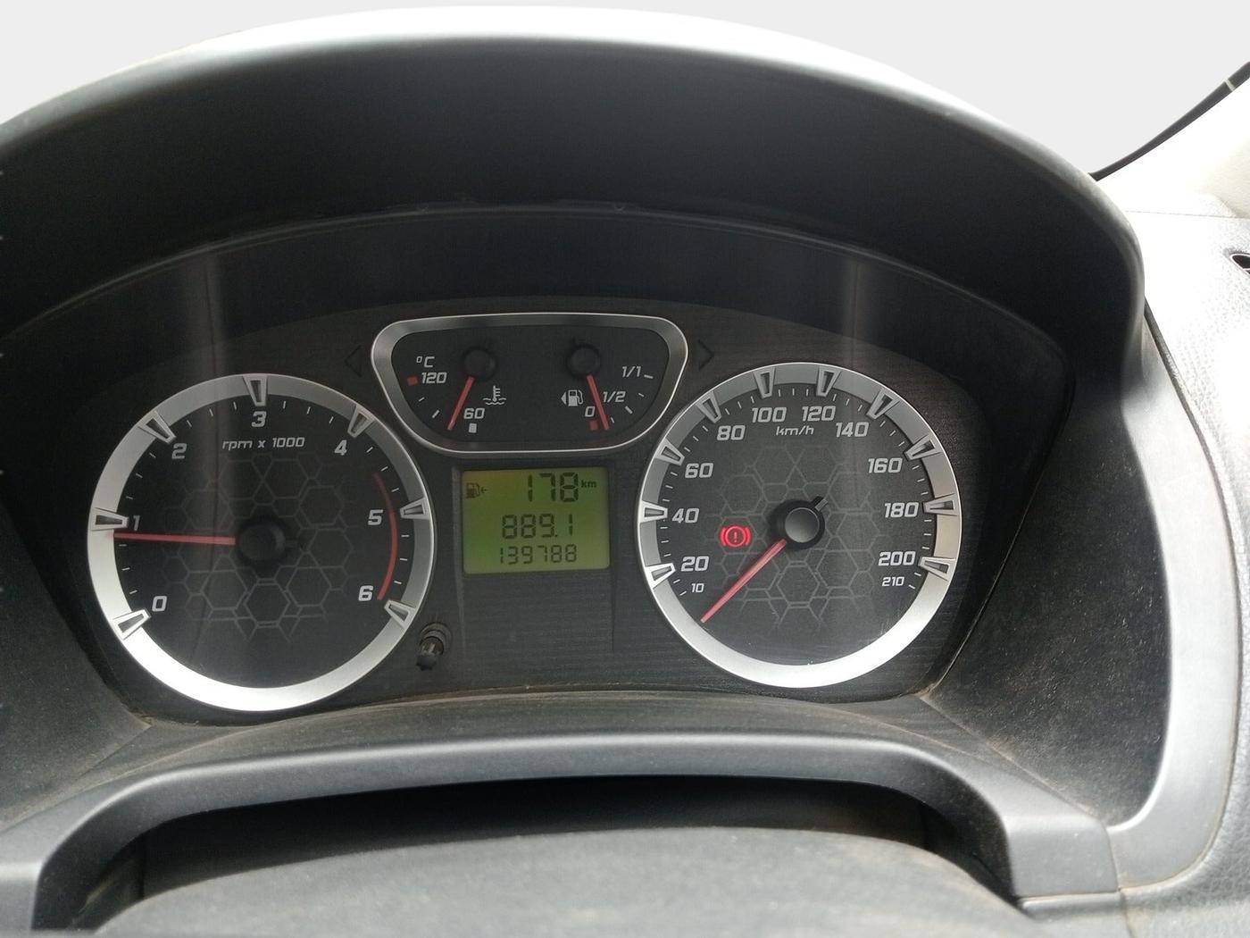 2010 Ford Fiesta EXI 1.4 DIESEL, Diesel, Manual, 1,39,788 km, interior
