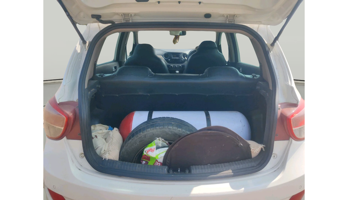 2016 Hyundai Grand i10 SPORTZ 1.2 KAPPA VTVT, CNG, Manual, 1,19,323 km, exterior