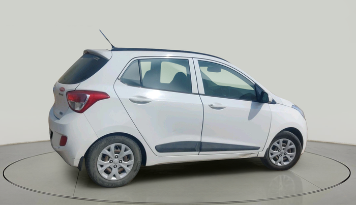 2016 Hyundai Grand i10 SPORTZ 1.2 KAPPA VTVT, CNG, Manual, 1,19,323 km, exterior