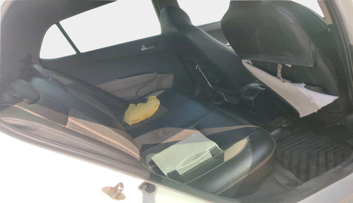 2016 Hyundai Grand i10 SPORTZ 1.2 KAPPA VTVT, CNG, Manual, 1,19,323 km, interior