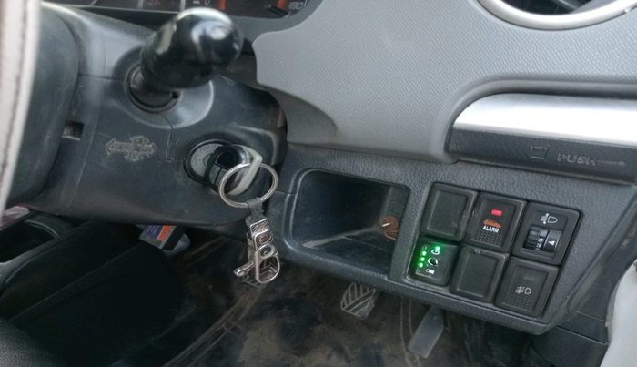 2012 Maruti Wagon R 1.0 VXI, Petrol, Manual, 99,361 km, interior