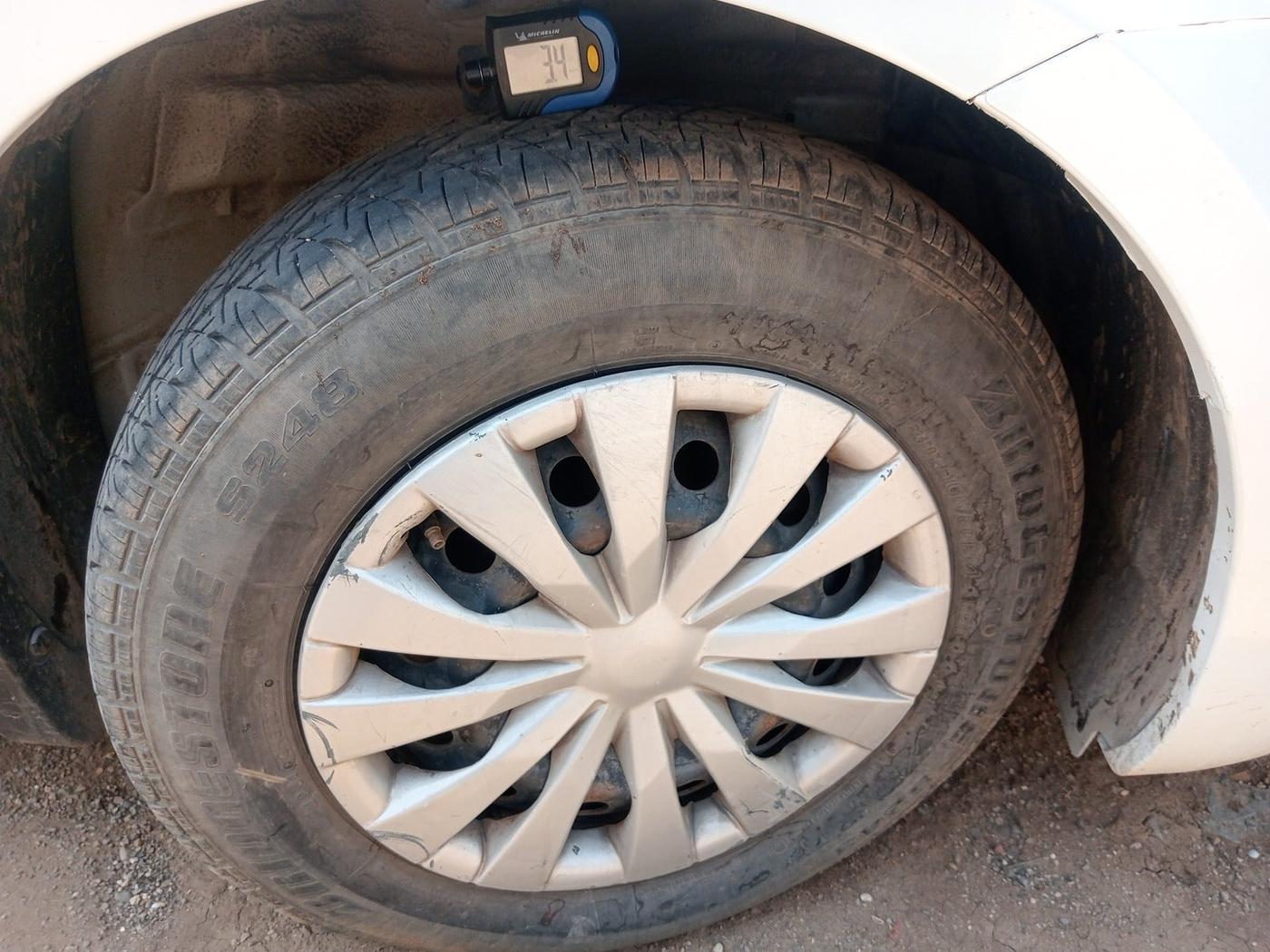 2015 Maruti Swift VXI, Petrol, Manual, 57,280 km, tyre