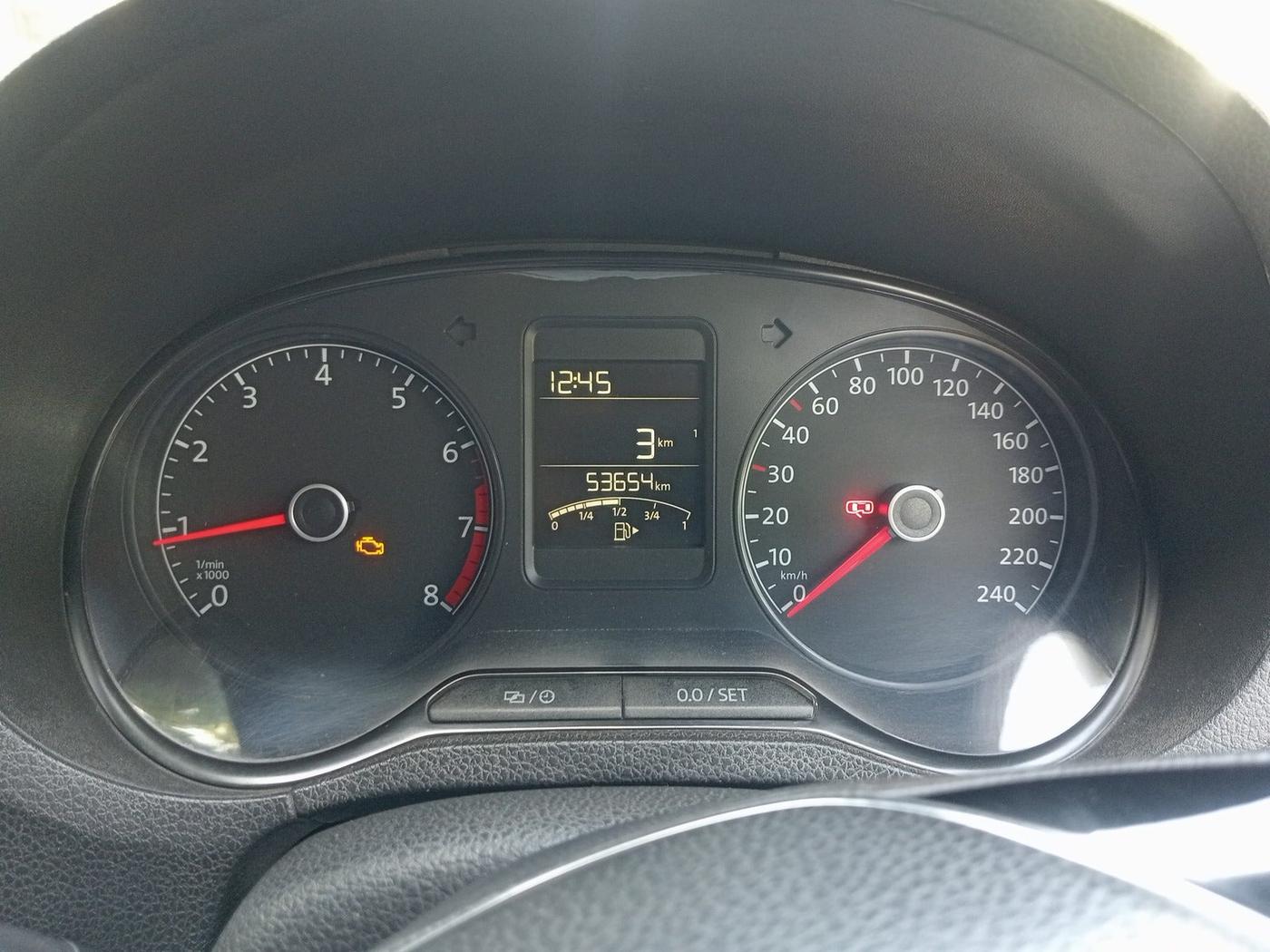 2015 Volkswagen Polo HIGHLINE1.2L, Petrol, Manual, 53,654 km, interior