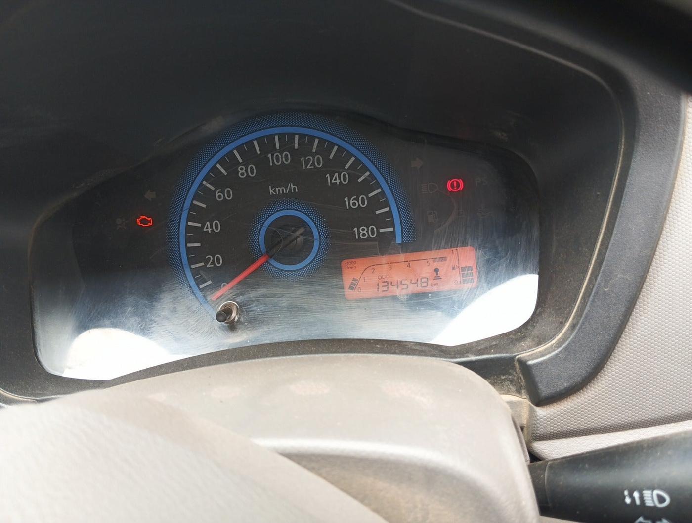 2016 Datsun Redi Go T, Petrol, Manual, 1,34,748 km, interior