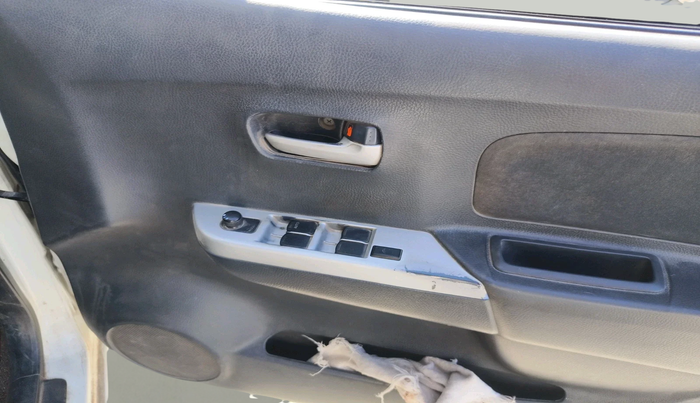 2012 Maruti Wagon R 1.0 VXI, CNG, Manual, 1,63,682 km, interior