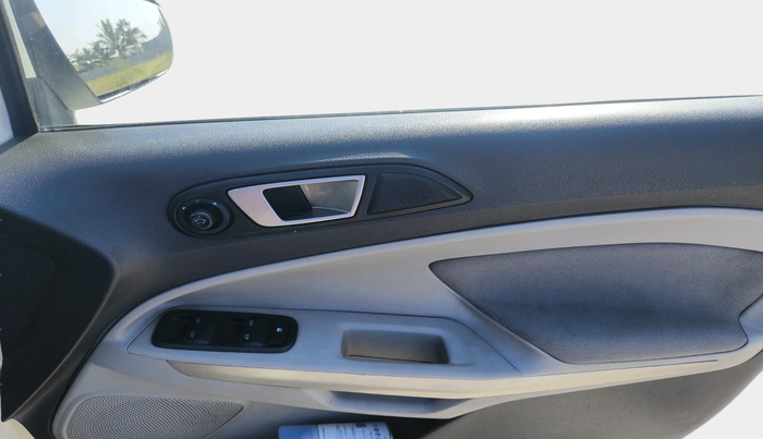 2017 Ford Ecosport TITANIUM 1.5L DIESEL, Diesel, Manual, 1,30,358 km, interior