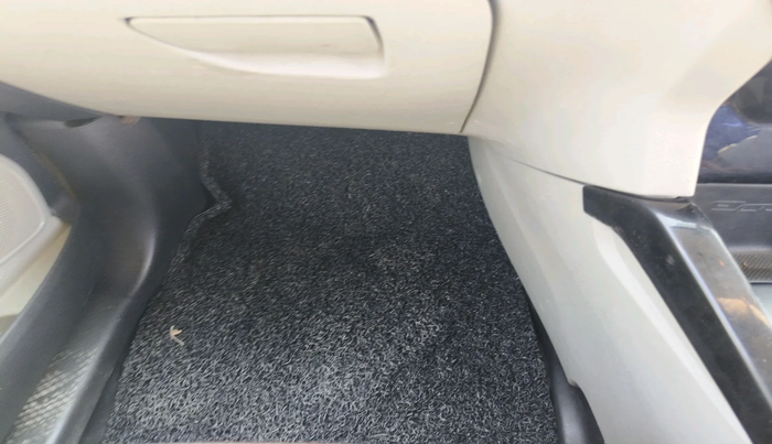 2017 Ford Ecosport TITANIUM 1.5L DIESEL, Diesel, Manual, 1,30,358 km, interior