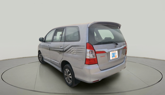 2015 Toyota Innova 2.5 VX 8 STR, Diesel, Manual, 1,28,397 km, exterior