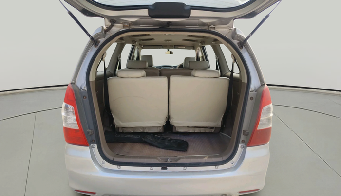 2015 Toyota Innova 2.5 VX 8 STR, Diesel, Manual, 1,28,397 km, exterior