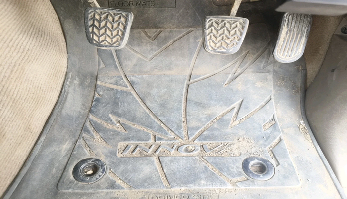 2015 Toyota Innova 2.5 VX 8 STR, Diesel, Manual, 1,28,397 km, interior