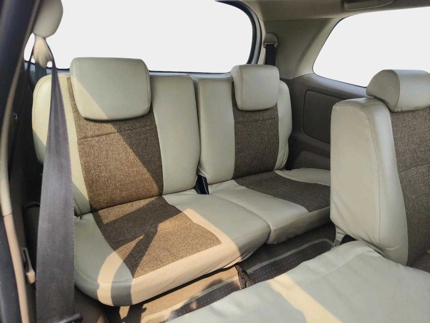 2015 Toyota Innova 2.5 VX 8 STR, Diesel, Manual, 1,28,397 km, interior