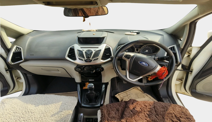 2015 Ford Ecosport TITANIUM 1.5L DIESEL, Diesel, Manual, 1,34,208 km, interior