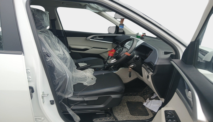 2024 KIA CARENS Premium (O) 1.5 Petrol 7 STR, Petrol, Manual, 9,429 km, interior