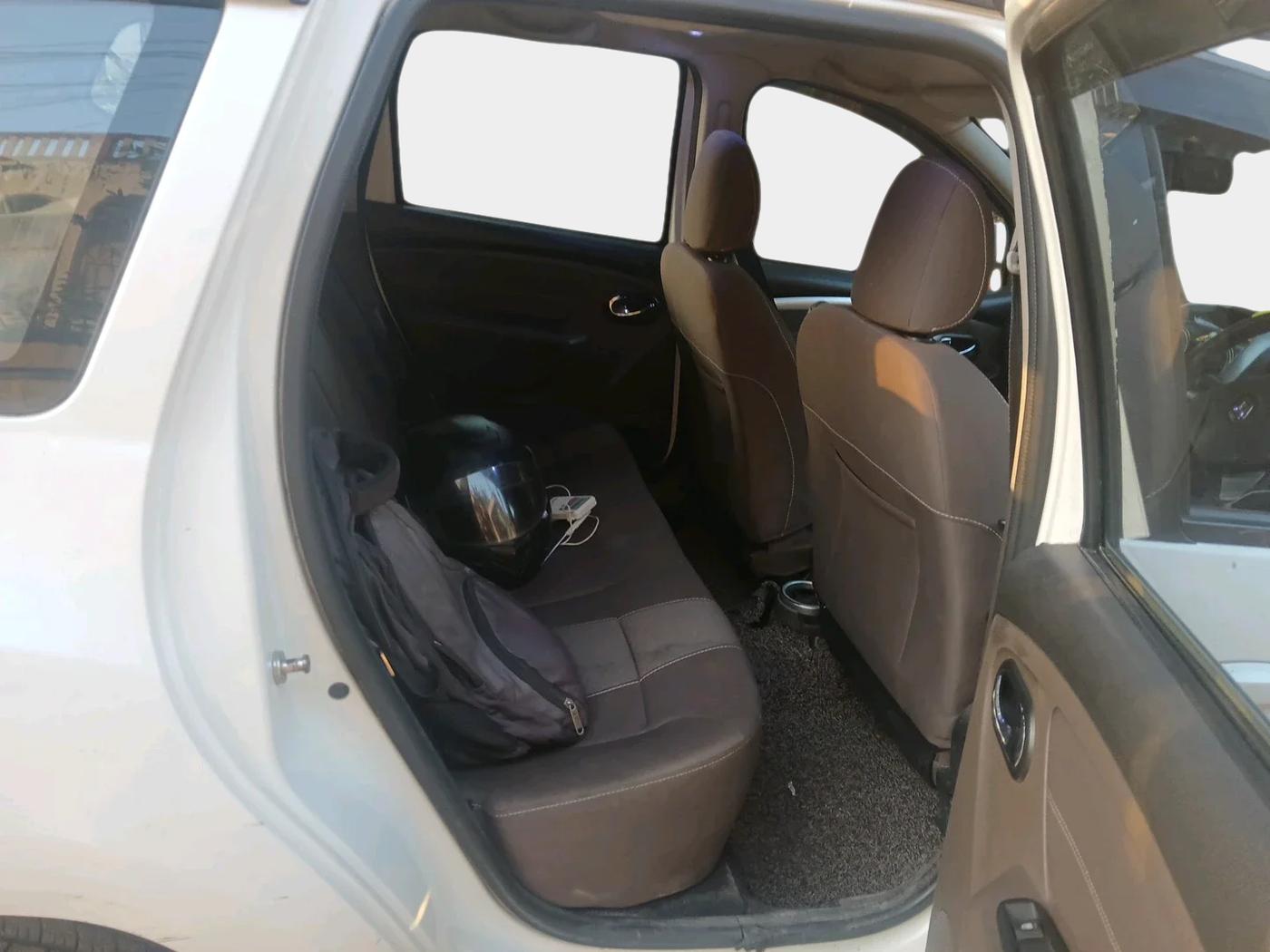 2018 Renault Duster 85 PS RXZ DIESEL, Diesel, Manual, 1,29,013 km, interior