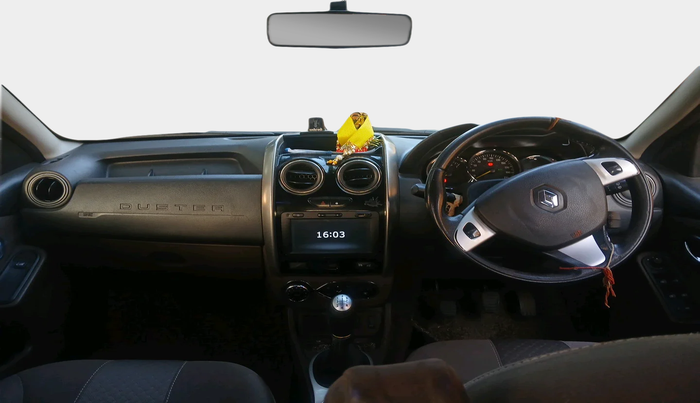 2018 Renault Duster 85 PS RXZ DIESEL, Diesel, Manual, 1,29,013 km, interior