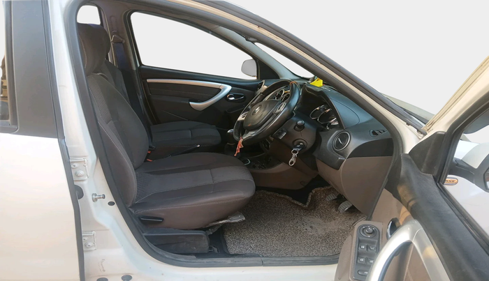 2018 Renault Duster 85 PS RXZ DIESEL, Diesel, Manual, 1,29,013 km, interior