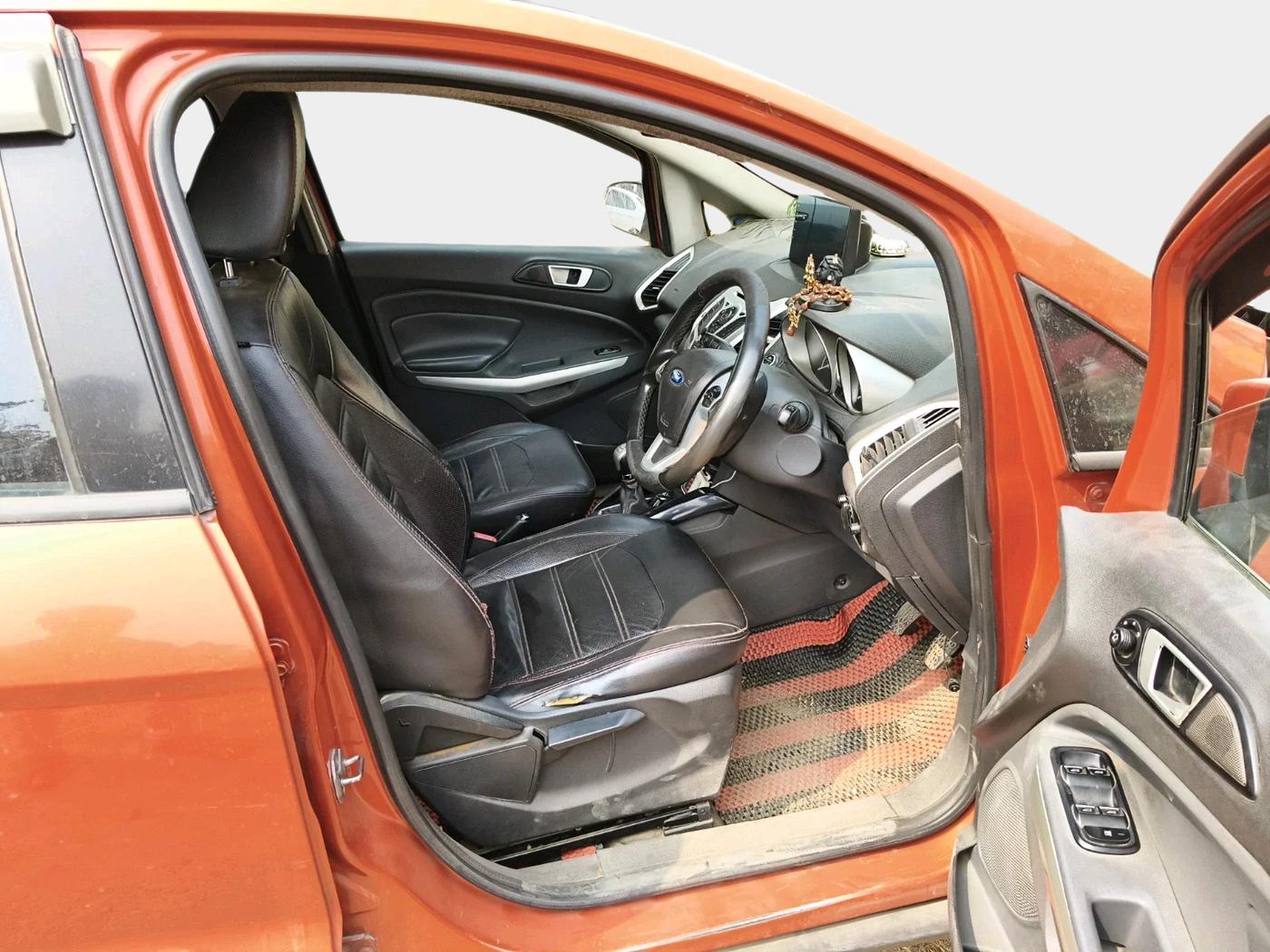 2017 Ford Ecosport TITANIUM + 1.5L DIESEL, Diesel, Manual, 1,17,079 km, interior