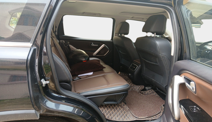 2023 Mahindra SCORPIO-N Z8 L DIESEL AT 4WD 7 STR, Diesel, Automatic, 17,802 km, interior