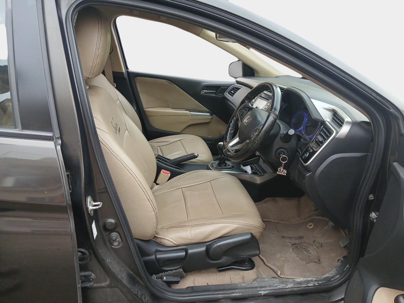 2015 Honda City 1.5L I-VTEC V MT, Petrol, Manual, 1,57,665 km, interior