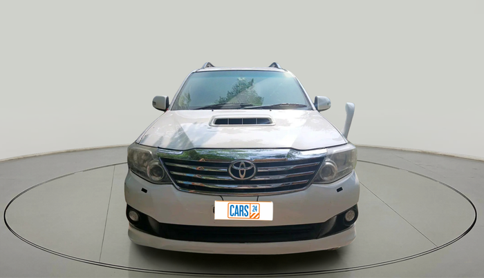 2011 Toyota Fortuner 3.0 4X4 MT, Diesel, Manual, 98,043 km, exterior