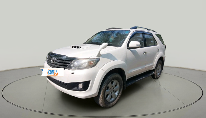 2011 Toyota Fortuner 3.0 4X4 MT, Diesel, Manual, 98,043 km, exterior