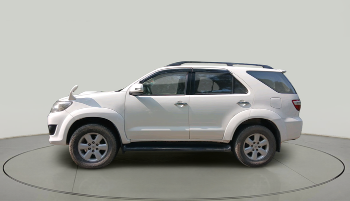 2011 Toyota Fortuner 3.0 4X4 MT, Diesel, Manual, 98,043 km, exterior