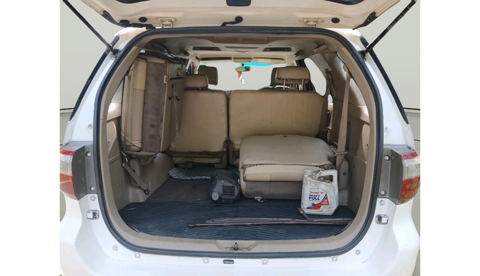 2011 Toyota Fortuner 3.0 4X4 MT, Diesel, Manual, 98,043 km, exterior