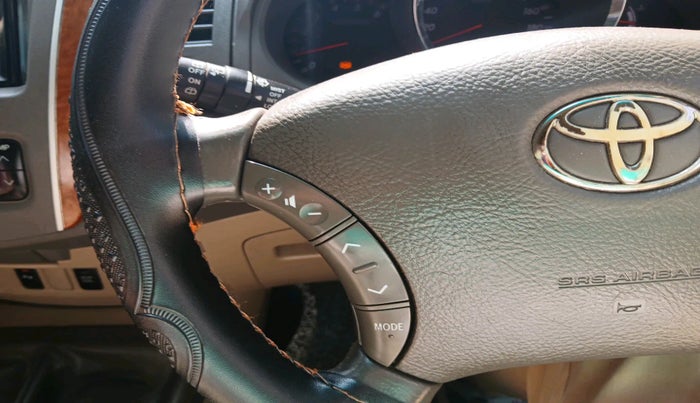 2011 Toyota Fortuner 3.0 4X4 MT, Diesel, Manual, 98,043 km, interior