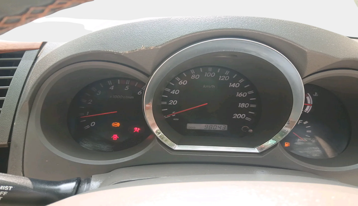 2011 Toyota Fortuner 3.0 4X4 MT, Diesel, Manual, 98,043 km, interior