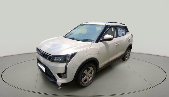 2020 Mahindra XUV300 W6 1.5 DIESEL, Diesel, Manual, 1,01,603 km, exterior