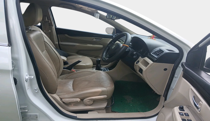 2015 Maruti Ciaz ZDI, Diesel, Manual, 67,734 km, interior