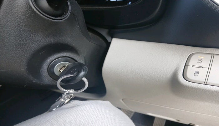 2023 Hyundai VENUE S 1.2, Petrol, Manual, 52,564 km, interior