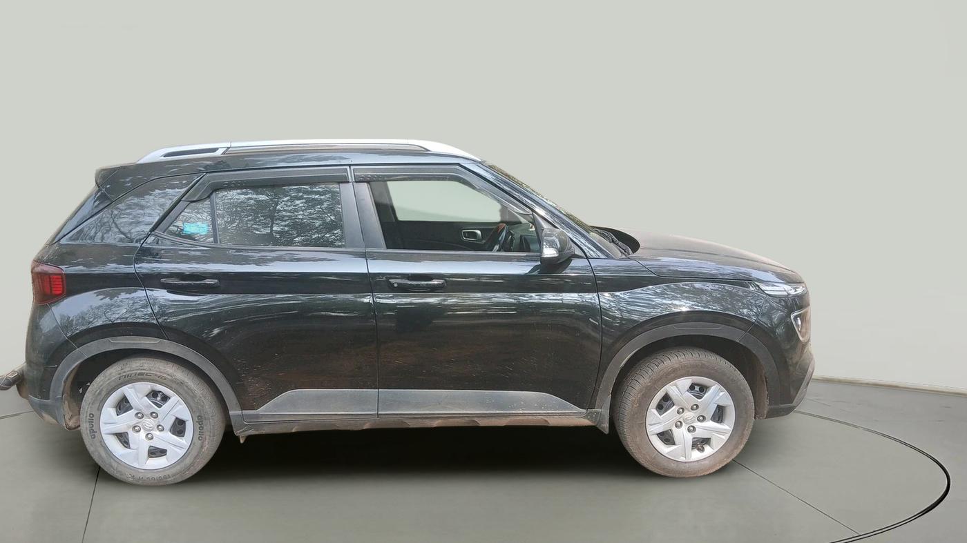 2021 Hyundai VENUE S+ 1.2, CNG, Manual, 69,012 km, exterior