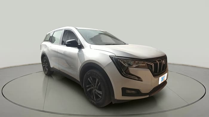 2023 Mahindra XUV700 AX 5 P MT 5 STR, Petrol, Manual, 30,666 km, exterior