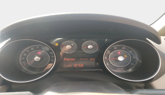 2016 Fiat Punto EVO EMOTION 1.3 MULTIJET, Diesel, Manual, 1,70,744 km, interior