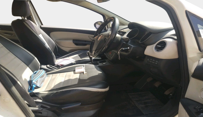 2016 Fiat Punto EVO EMOTION 1.3 MULTIJET, Diesel, Manual, 1,70,744 km, interior