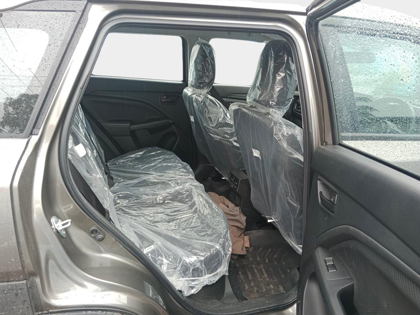 2025 Maruti BREZZA LXI S- CNG, Petrol, Manual, 442 km, interior