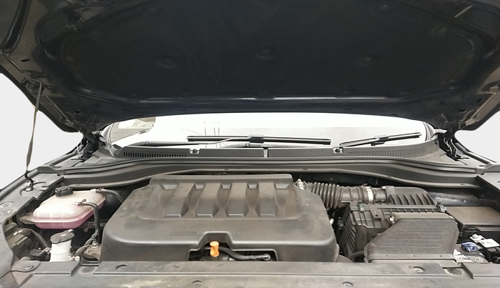 2023 Mahindra XUV700 AX 7 P MT 7 STR, Petrol, Manual, 15,585 km, exterior