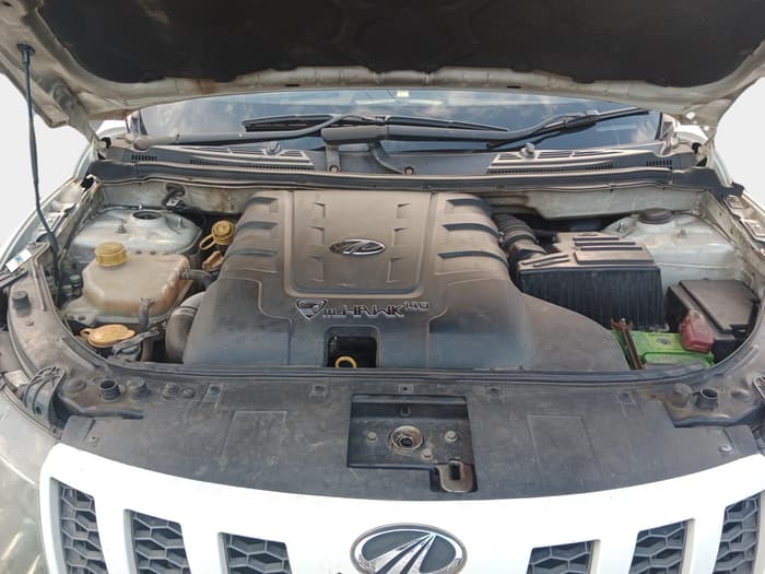 2015 Mahindra XUV500 W6, Diesel, Manual, 1,98,839 km, exterior
