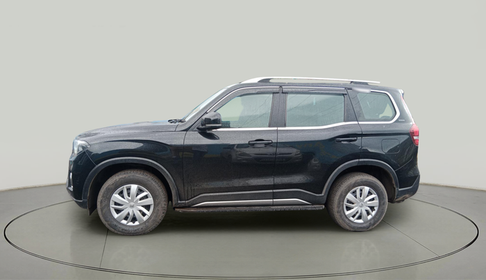 2024 Mahindra SCORPIO-N Z6 DIESEL MT 2WD 7 STR, Diesel, Manual, 11,605 km, exterior