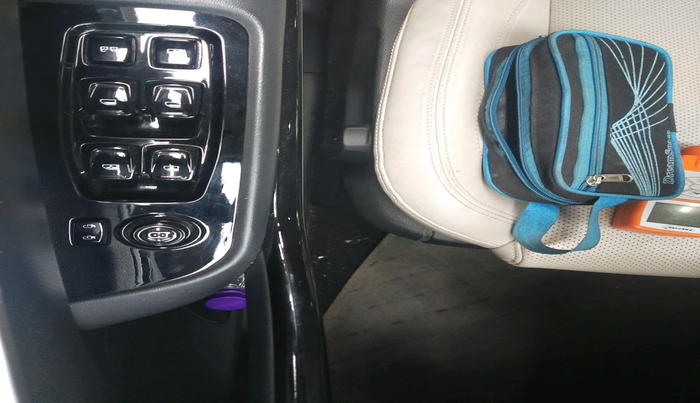 2024 Mahindra XUV700 AX 7 D MT 7 STR, Diesel, Manual, 16,363 km, interior