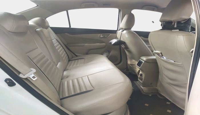 2016 Maruti Ciaz ZDI SHVS, Diesel, Manual, 1,54,938 km, interior