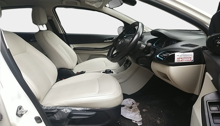 2023 Tata TIAGO EV XZ PLUS TECH LUX LONG RANGE, Electric, Automatic, 11,574 km, interior