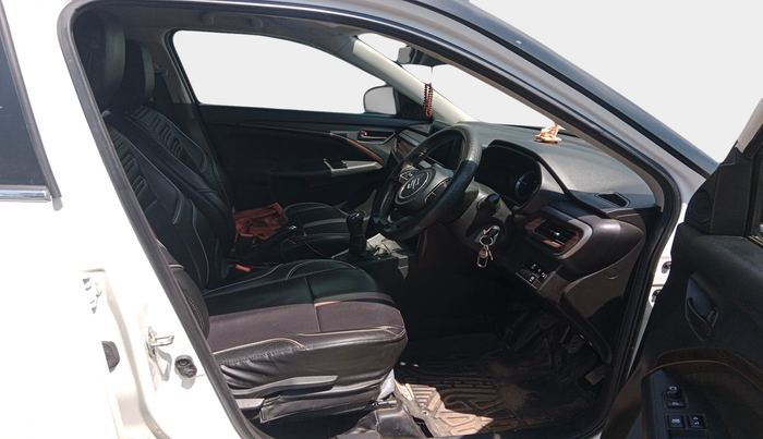 2022 Maruti BREZZA VXI SMART HYBRID, Petrol, Manual, 57,048 km, interior