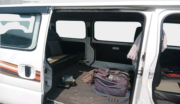 2022 Maruti Eeco 7 STR STD(O), Petrol, Manual, 70,279 km, interior