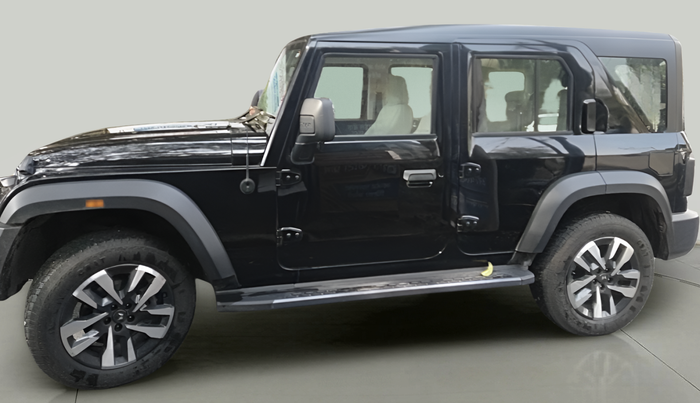 2024 Mahindra Thar Roxx  AX7 L Petrol AT 2WD, Petrol, Automatic, 14,079 km, exterior